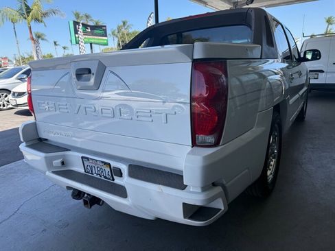 Used 2002 Chevrolet Avalanche 2WD image 11