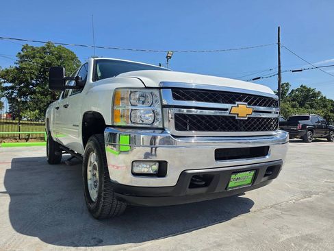 Used 2012 Chevrolet Silverado 2500 LT w/ Interior Plus Package AWD/4WD image 4
