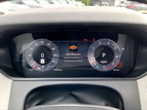 Used 2025 Land Rover Range Rover Velar S image 23