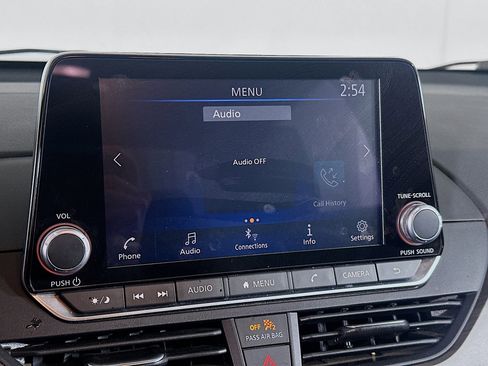 Used 2024 Nissan Altima 2.5 SV image 19