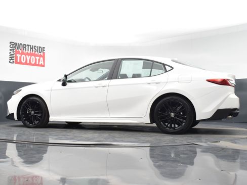 Used 2025 Toyota Camry SE image 26