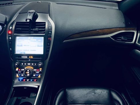 Used 2019 Lincoln MKZ Reserve w/ Luxury Package FWD image 25