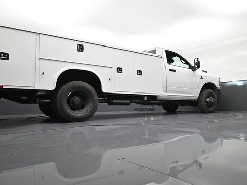 New 2026 RAM 3500 Tradesman AWD/4WD image 23