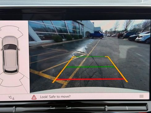 Certified 2025 Volkswagen Atlas Cross Sport SE image 19