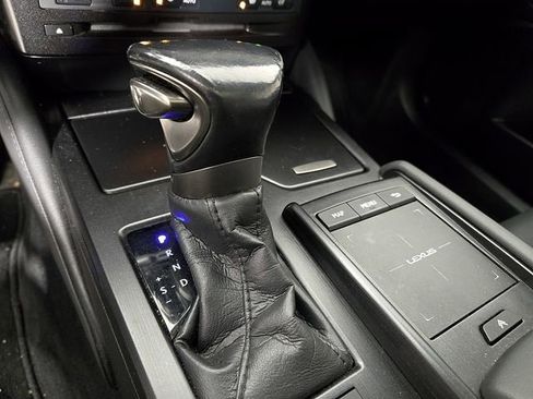 Used 2022 Lexus ES 300h w/ Premium Package image 18