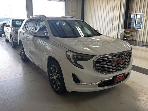 Used 2020 GMC Terrain Denali w/ GMC Pro Grade Package image 4