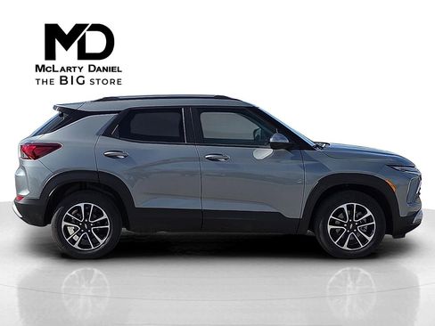 Used 2026 Chevrolet TrailBlazer LT w/ LT Cold Weather Package FWD image 6