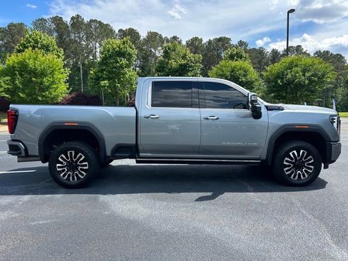Used 2024 GMC Sierra 3500 Denali Ultimate AWD/4WD image 31