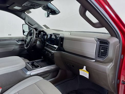 Used 2025 Chevrolet Silverado 3500 LTZ w/ LTZ Premium Texas Edition AWD/4WD image 31