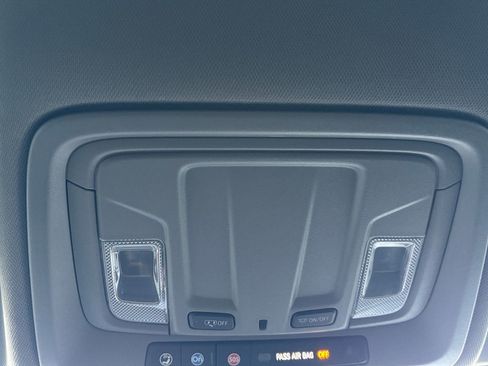 Used 2021 Chevrolet Silverado 1500 LT image 24