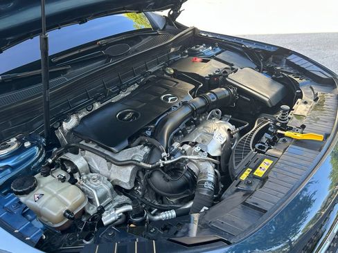 Used 2023 Mercedes-Benz GLB 250 image 35
