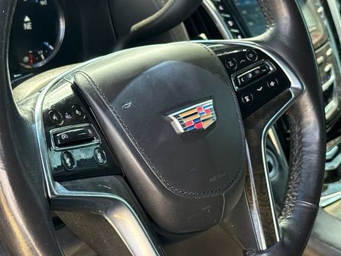 Used 2019 Cadillac Escalade ESV Platinum AWD/4WD image 29