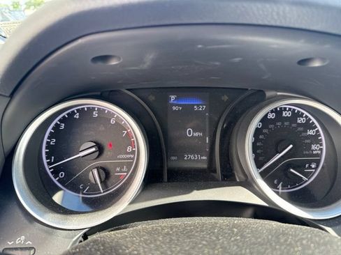 Used 2022 Toyota Camry LE FWD image 10