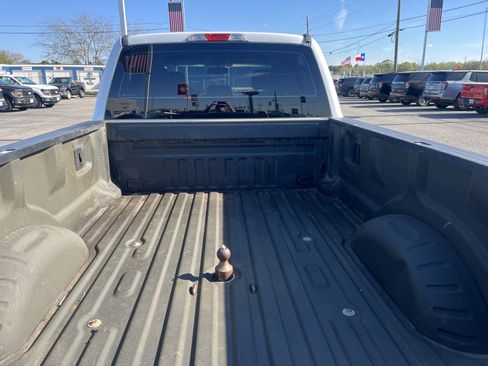 Used 2017 Ford F250 XL w/ Power Equipment Group image 5