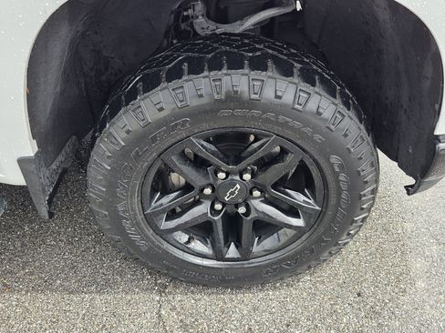 Certified 2022 Chevrolet Silverado 1500 LT Trail Boss w/ Convenience Package II AWD/4WD image 12