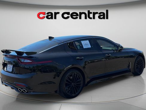 Used 2018 Kia Stinger AWD/4WD image 5
