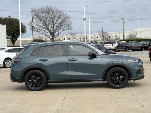 Used 2024 Honda HR-V Sport image 3