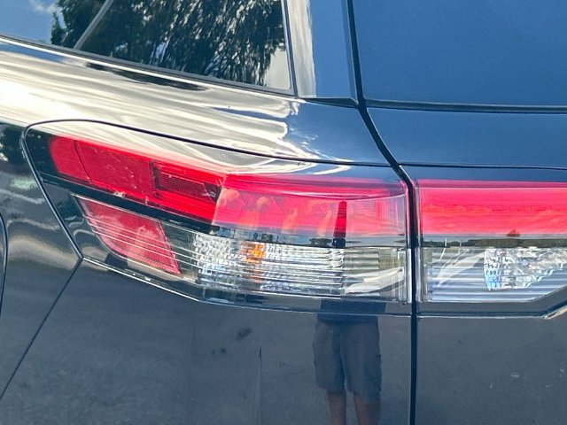 Certified 2024 Nissan Pathfinder S FWD image 11