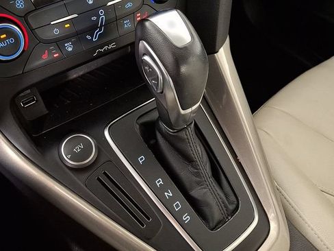 Used 2015 Ford Focus Titanium FWD image 16