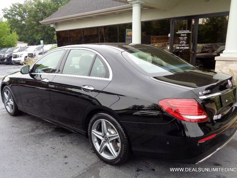 Used 2018 Mercedes-Benz E 400 4MATIC Sedan image 4