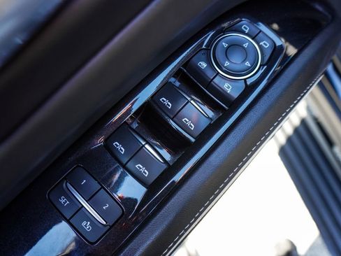 Used 2024 Cadillac Escalade V AWD/4WD image 27