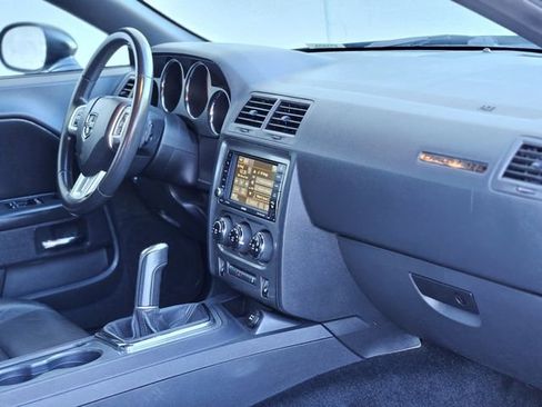 Used 2013 Dodge Challenger R/T image 13