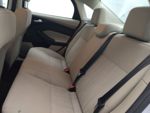 Used 2018 Ford Focus SE FWD image 18