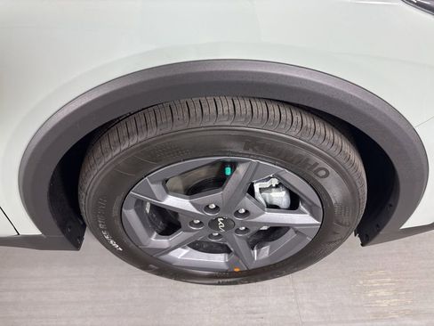 New 2026 Kia K4 FWD image 11