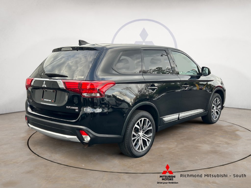 Used 2018 Mitsubishi Outlander SE AWD/4WD image 3