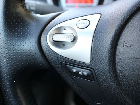 Used 2010 Nissan 370Z Coupe image 17