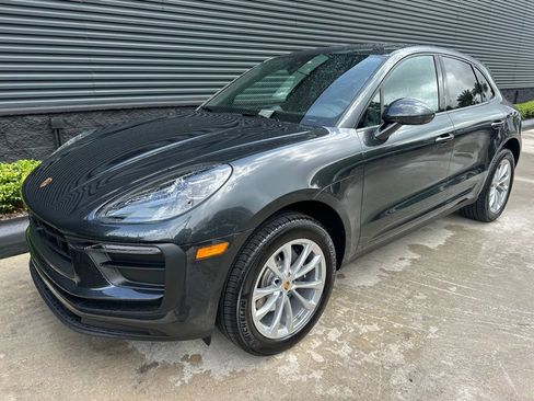 Certified 2026 Porsche Macan Turbo AWD/4WD image 7