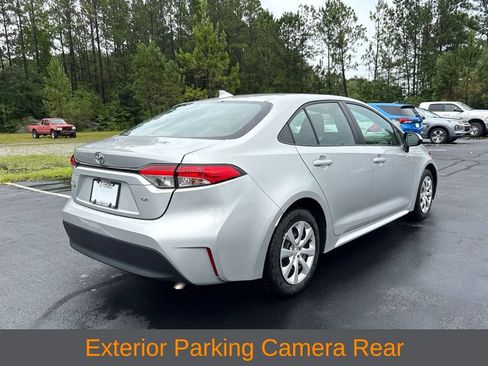 Used 2024 Toyota Corolla LE FWD image 5