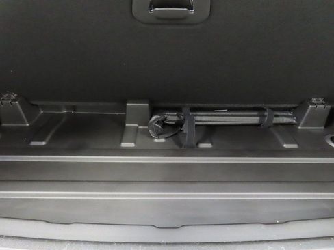 Used 2025 GMC Yukon Denali w/ Sun & Power Step Package image 44