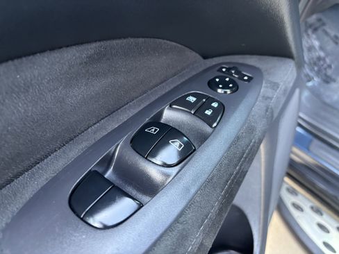 Used 2015 Nissan Pathfinder SV w/ Trailer Tow Package image 52