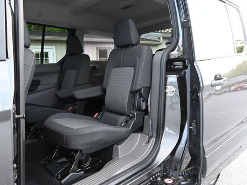 Used 2020 Ford Transit Connect XLT FWD image 16