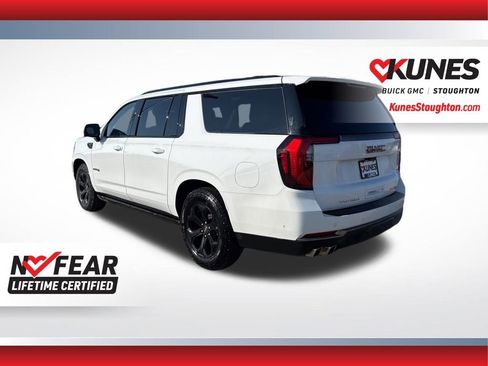 Used 2025 GMC Yukon XL AT4 Ultimate image 9