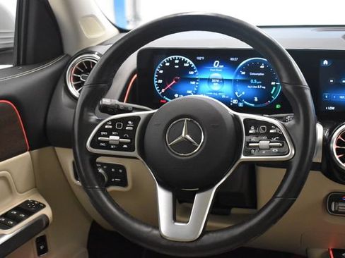 Used 2022 Mercedes-Benz GLB 250 4MATIC image 24