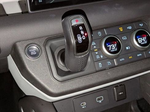 Used 2024 Land Rover Defender 110 S image 13