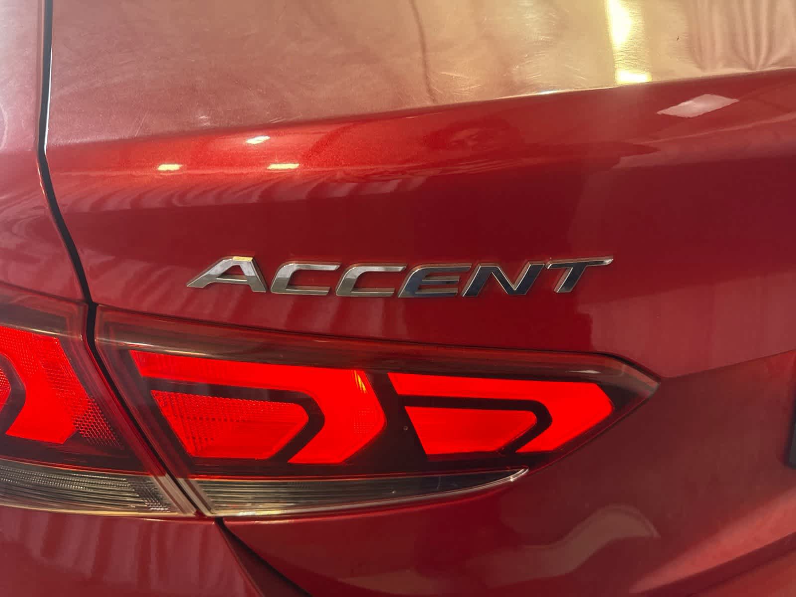 Used 2021 Hyundai Accent SE FWD image 14