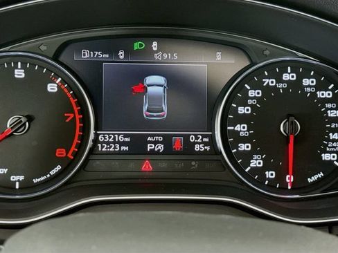 Used 2022 Audi Q5 2.0T Premium w/ Convenience Package AWD/4WD image 12