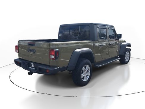 Used 2025 Jeep Gladiator Sport image 6