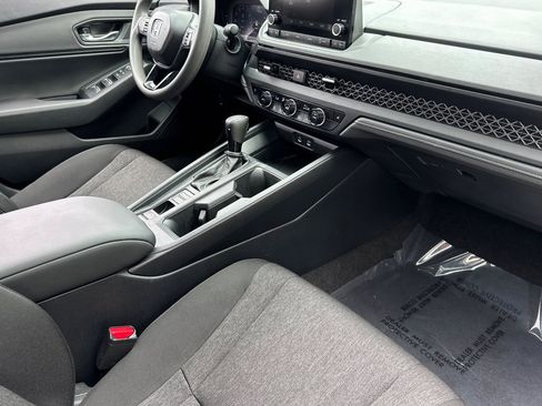 Used 2024 Honda Accord EX image 31