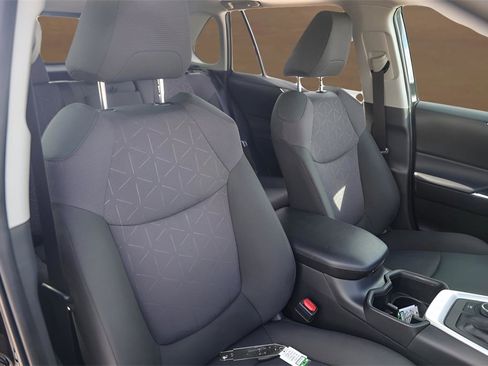 Used 2024 Toyota RAV4 XLE image 25