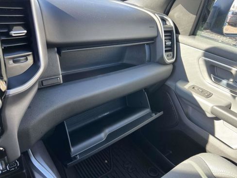 Certified 2022 RAM 1500 Big Horn image 33