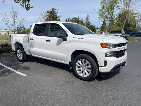 Used 2022 Chevrolet Silverado 1500 Custom w/ LPO, Dark Essentials Package image 9