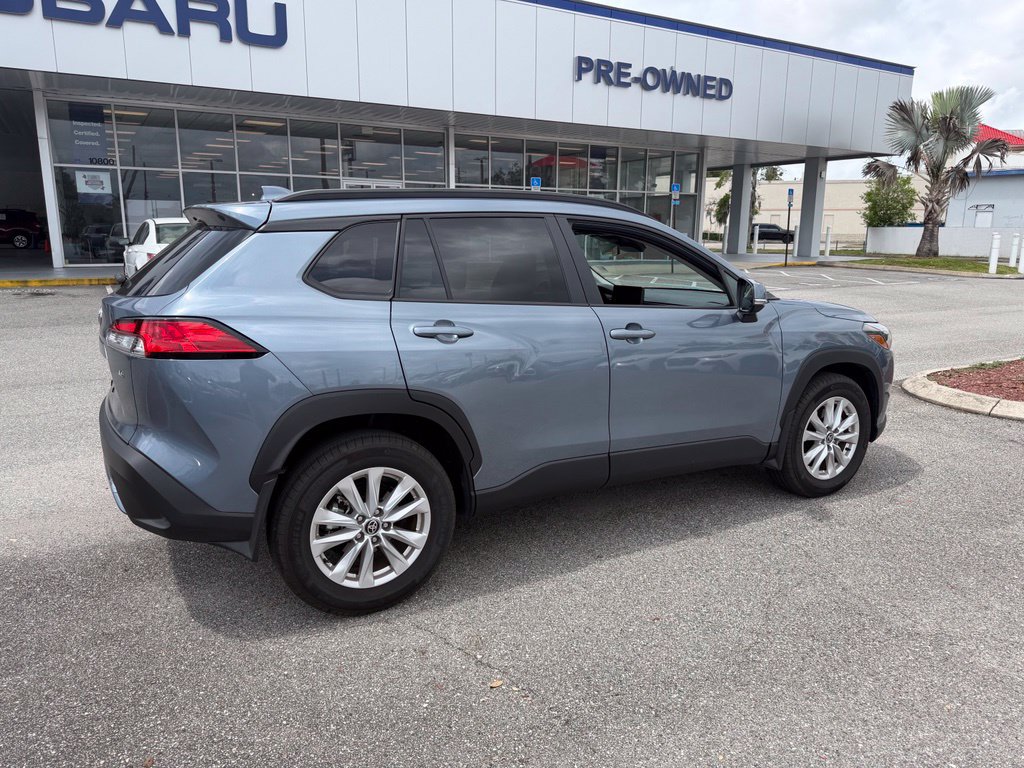 Used 2024 Toyota Corolla Cross LE FWD image 3