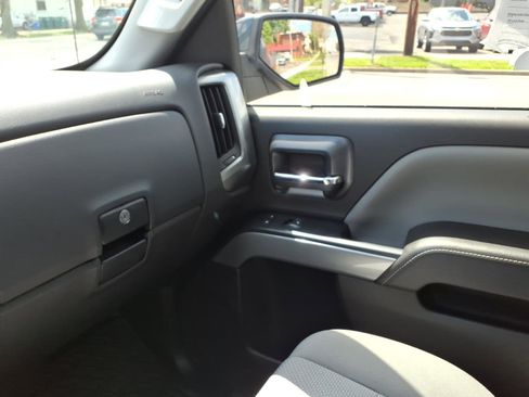 Used 2018 Chevrolet Silverado 1500 LT w/ LT Convenience Package AWD/4WD image 26