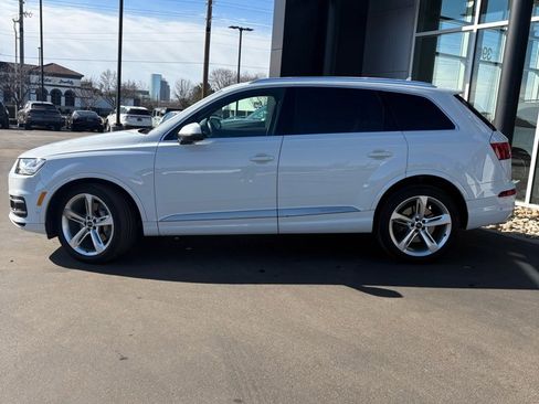 Used 2019 Audi Q7 3.0T Prestige image 6