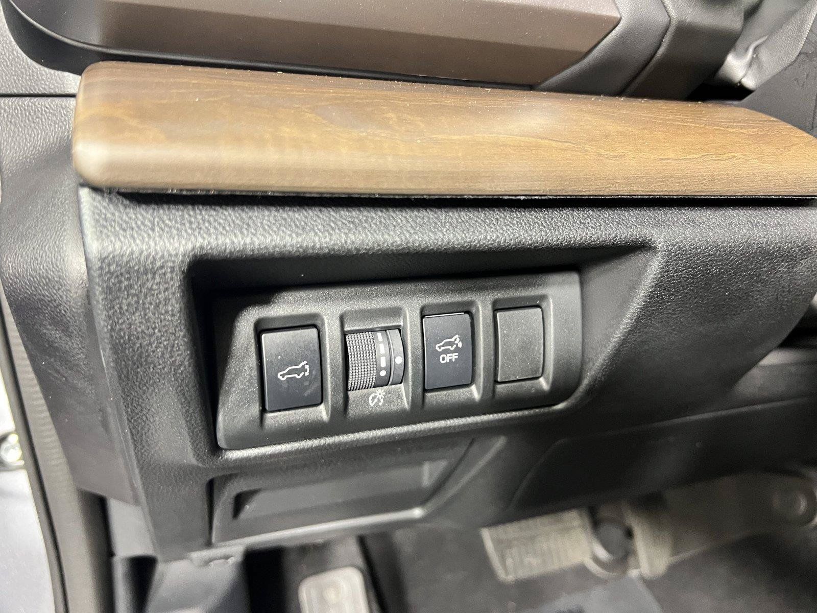 Used 2025 Subaru Outback Limited XT w/ Tech Package 2 AWD/4WD image 32