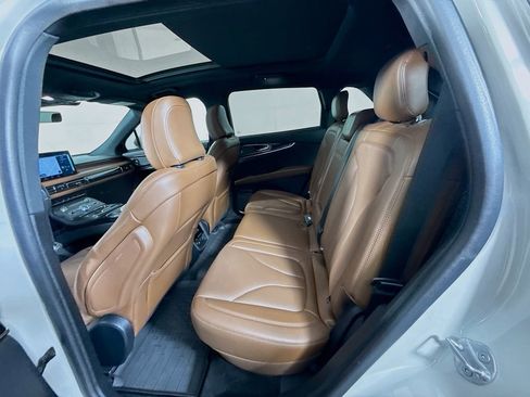 Used 2021 Lincoln Nautilus Reserve image 25